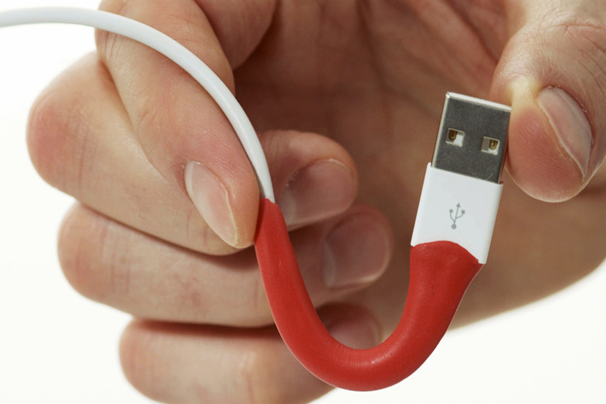 Simplify Armstrong Rather How to Fix a Broken USB Cable With Sugru - MyMemory Blog